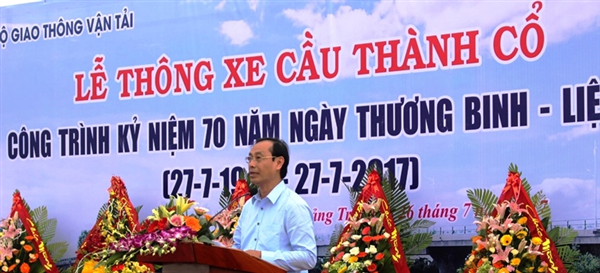 Chính thức thông xe cầu Thành Cổ