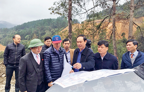 Kiến nghị bố trí vốn để thông tuyến đường Hồ Chí Minh