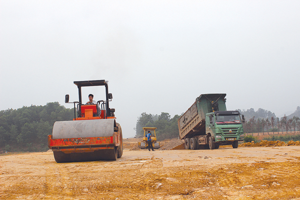 Thay nhà thầu, đẩy tiến độ cao tốc Hòa Lạc - Hòa Bình