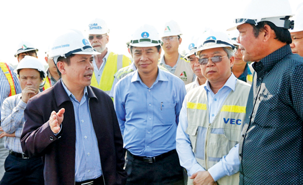 “Chạy nước rút” thông tuyến cao tốc xuyên miền Trung